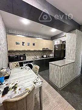 Satılır 3 otaqlı yeni tikili 110 m²