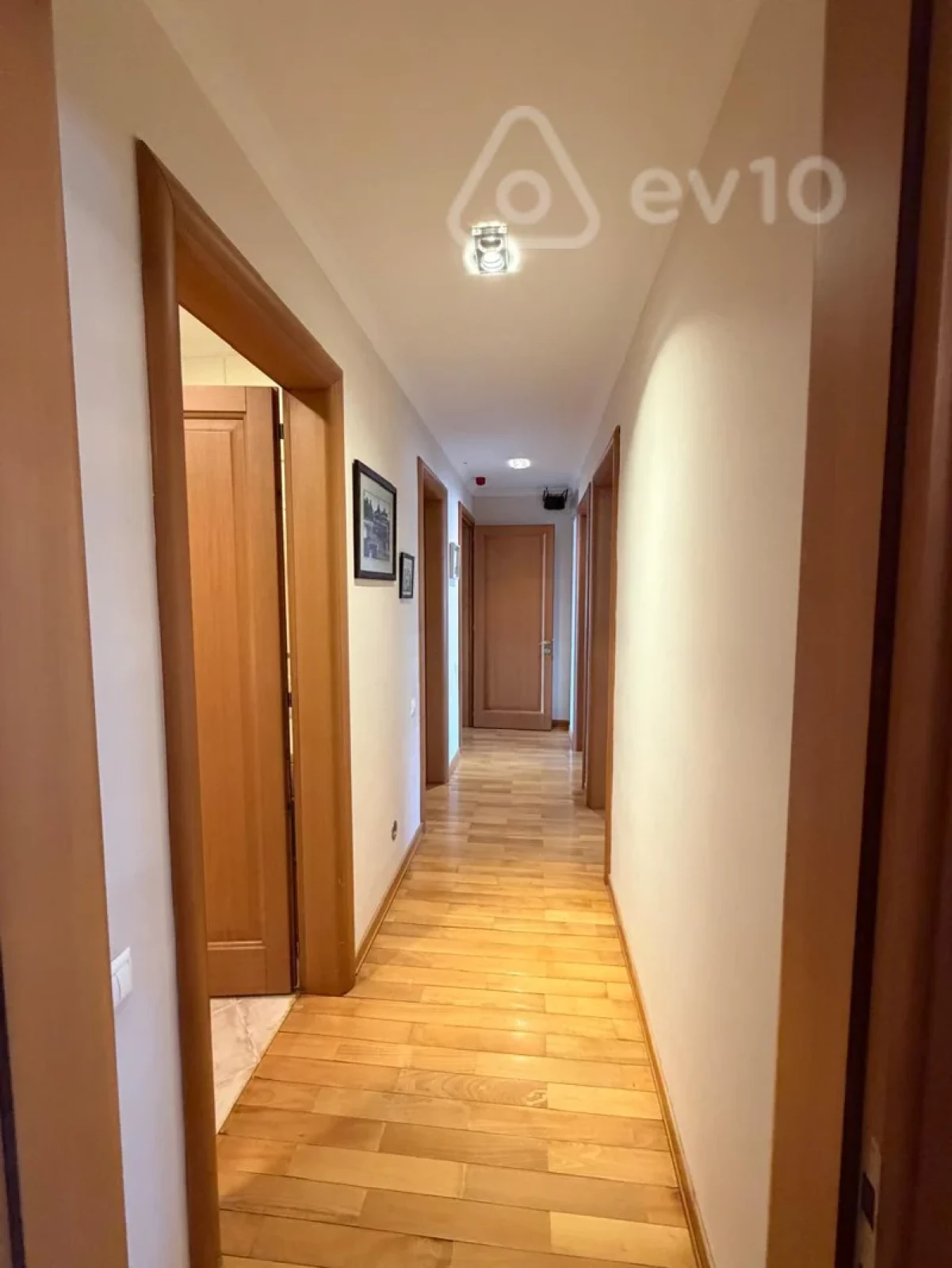 Kirayə verilir 4 otaqlı yeni tikili 170 m²