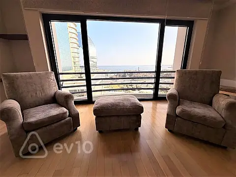 Kirayə verilir 4 otaqlı yeni tikili 170 m²