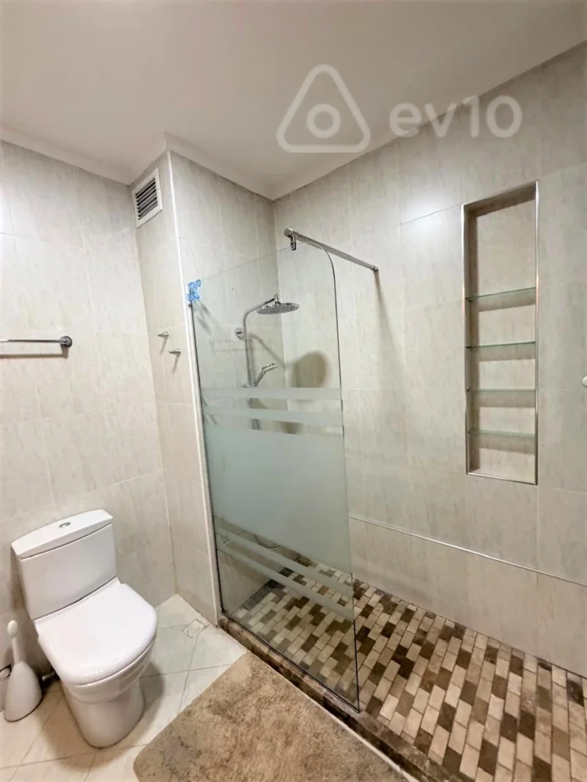 Kirayə verilir 4 otaqlı yeni tikili 170 m²