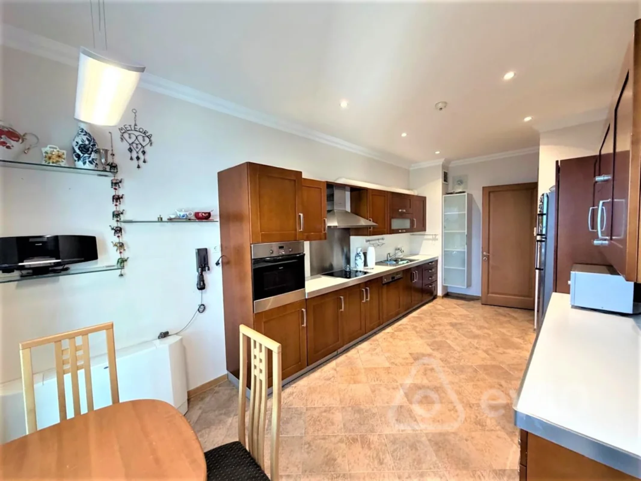 Kirayə verilir 4 otaqlı yeni tikili 170 m²