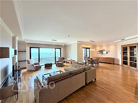 Kirayə verilir 4 otaqlı yeni tikili 170 m²