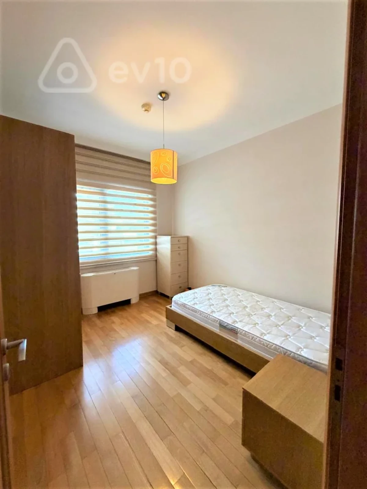 Kirayə verilir 4 otaqlı yeni tikili 170 m²