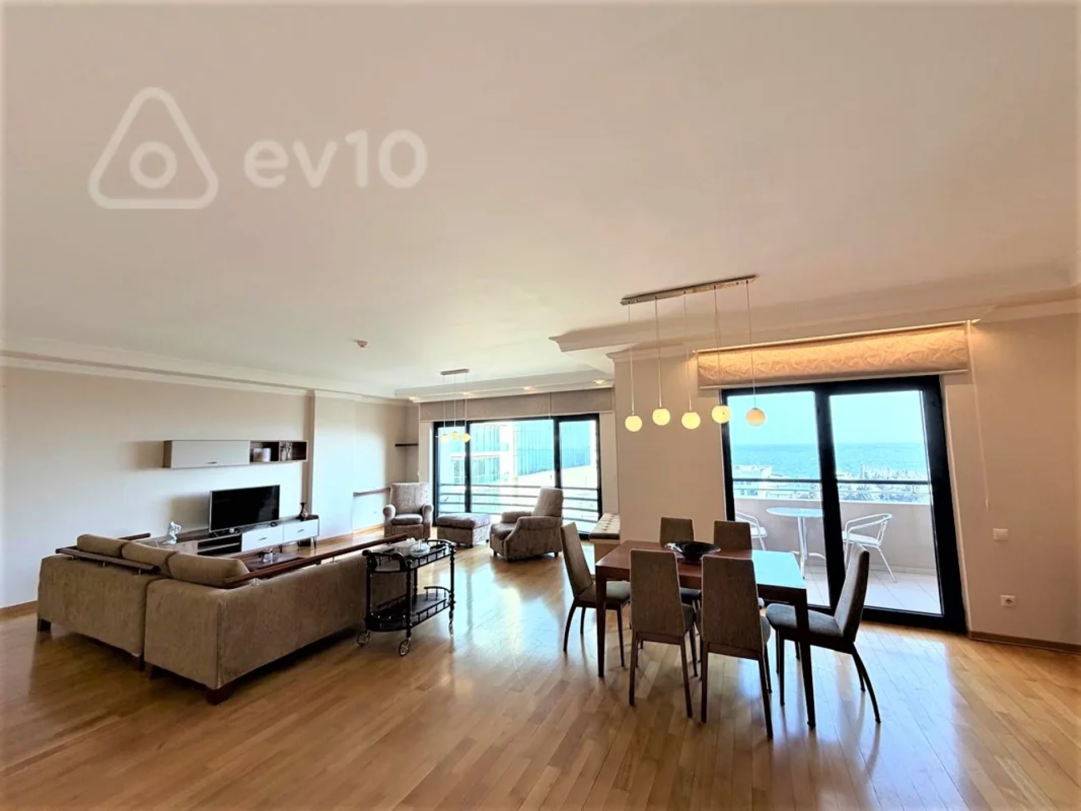 Kirayə verilir 4 otaqlı yeni tikili 170 m²