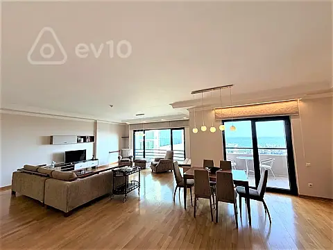 Kirayə verilir 4 otaqlı yeni tikili 170 m²