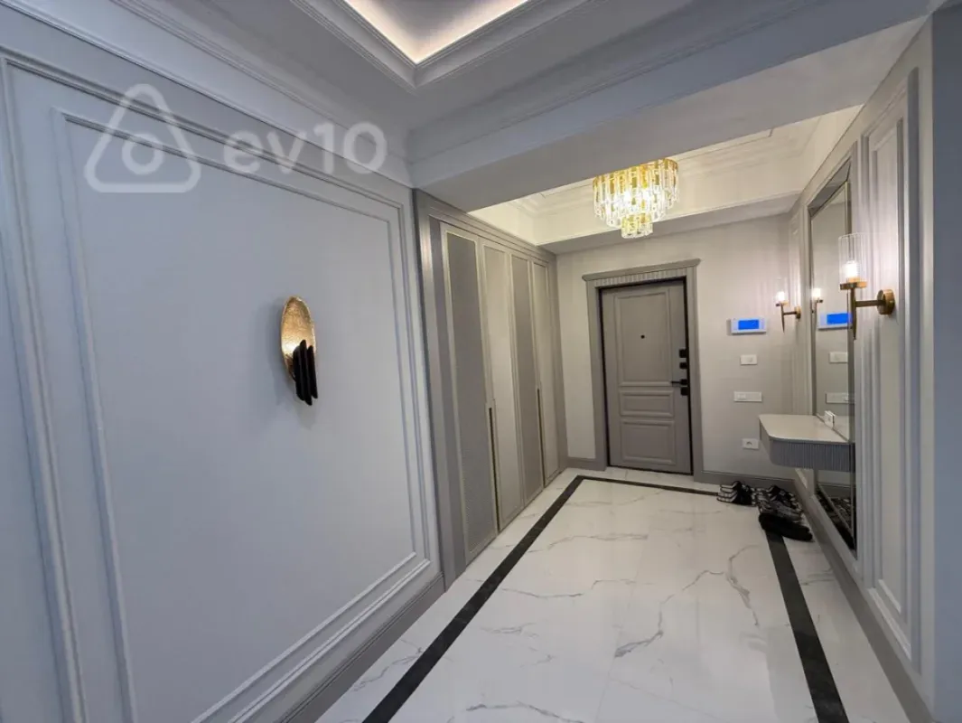 Satılır 4 otaqlı yeni tikili 179 m²