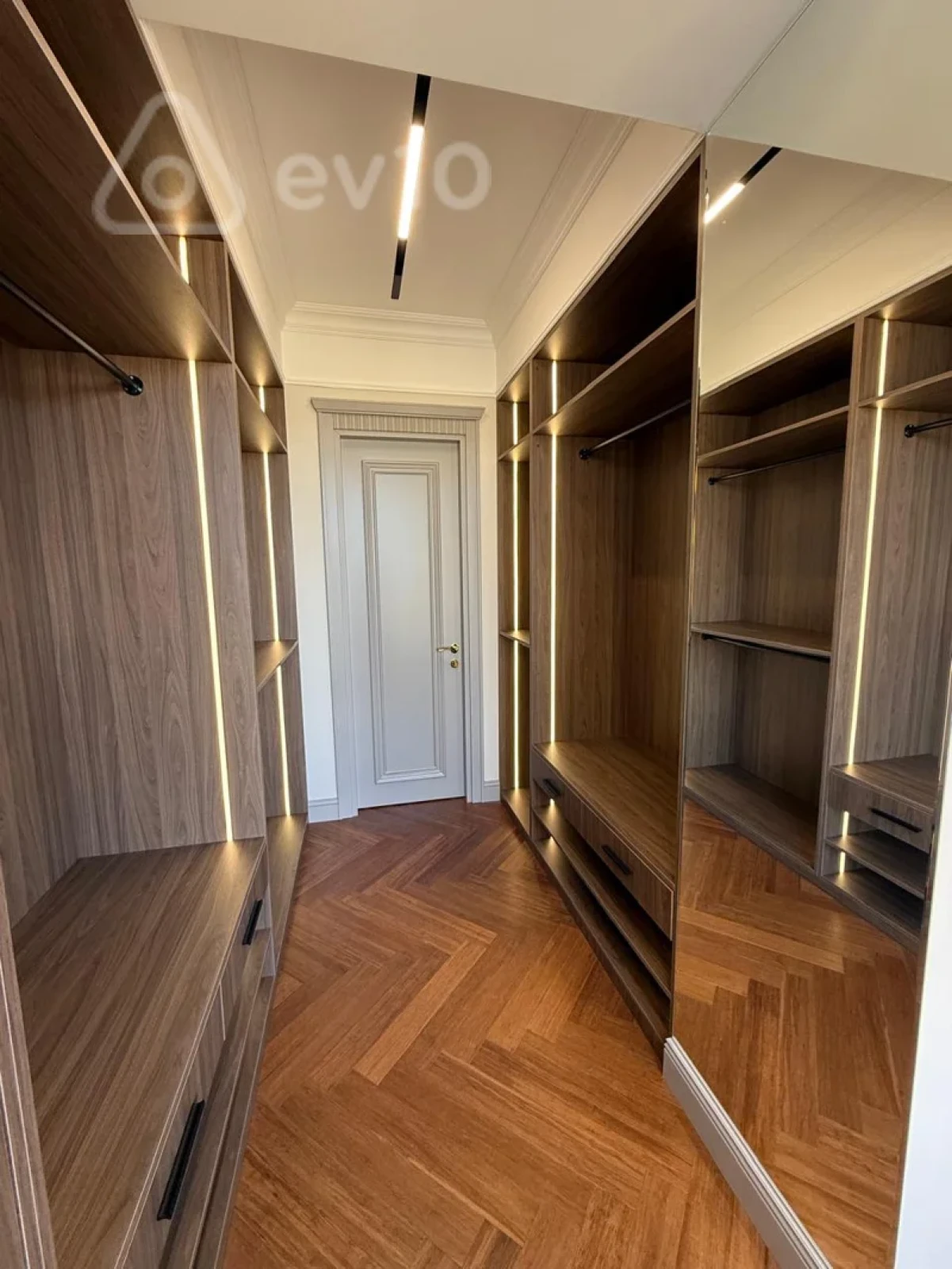 Satılır 4 otaqlı yeni tikili 179 m²