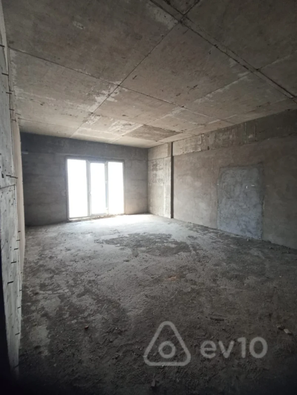 Satılır 3 otaqlı yeni tikili 125 m²