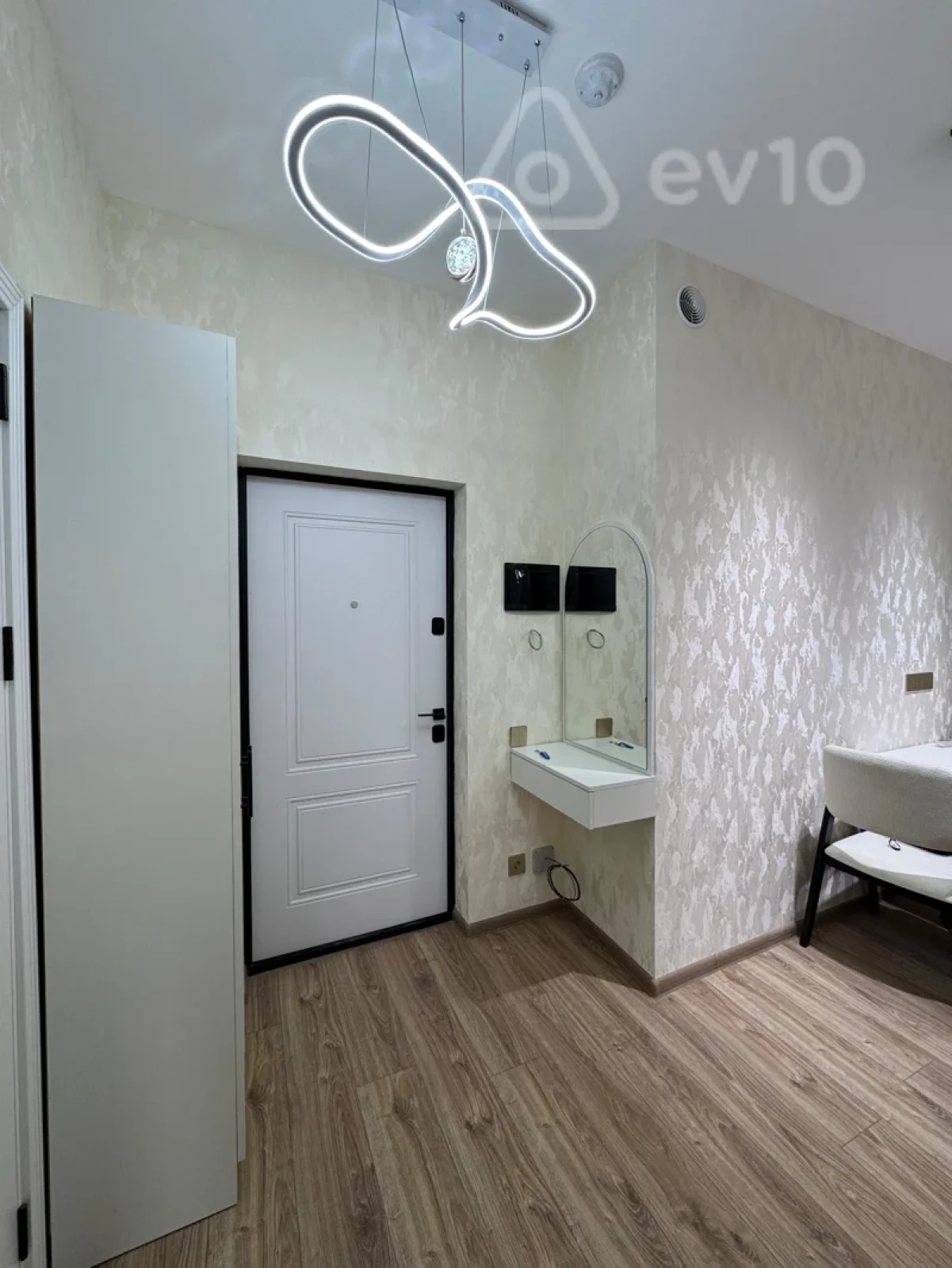 Satılır 2 otaqlı yeni tikili 50 m²