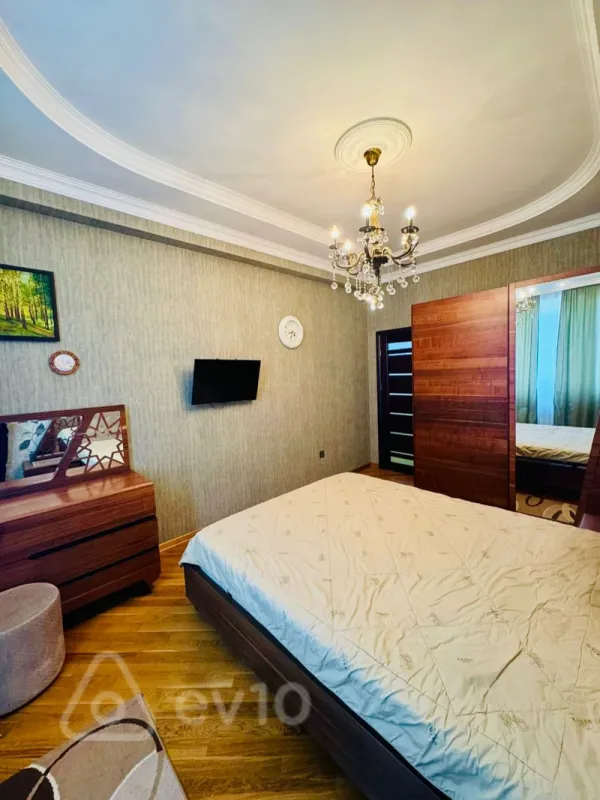 Kirayə verilir 3 otaqlı yeni tikili 123 m²
