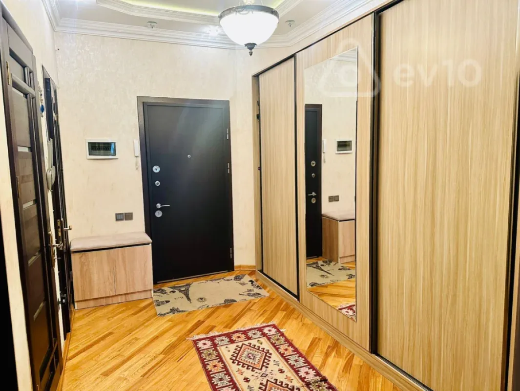 Kirayə verilir 3 otaqlı yeni tikili 123 m²