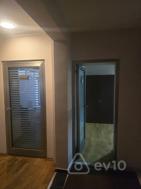 Satılır mənzil 676 m²