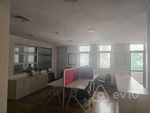 Satılır mənzil 676 m²