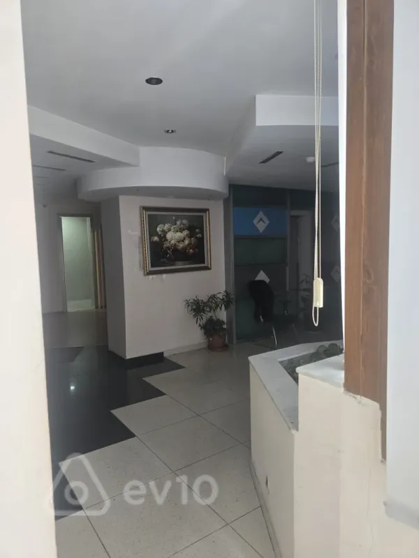 Satılır mənzil 676 m²