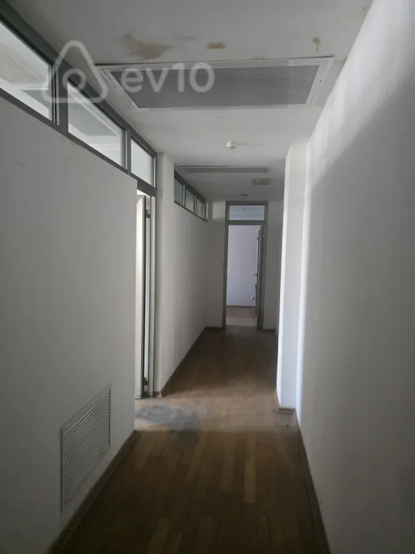 Satılır mənzil 676 m²