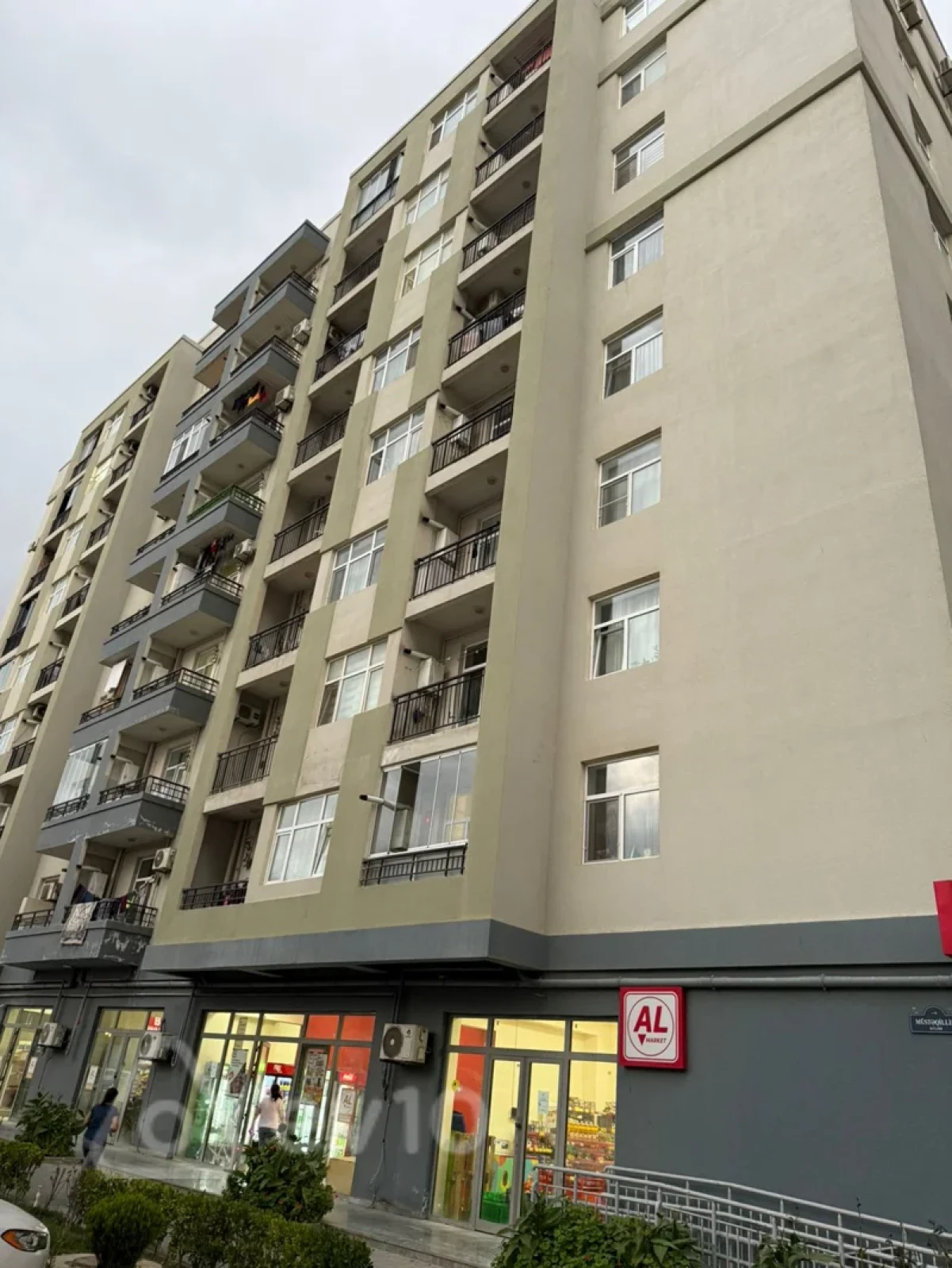 Satılır 2 otaqlı yeni tikili 60 m²