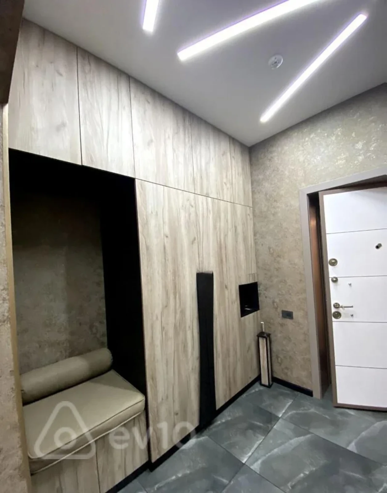 Satılır 3 otaqlı yeni tikili 109 m²