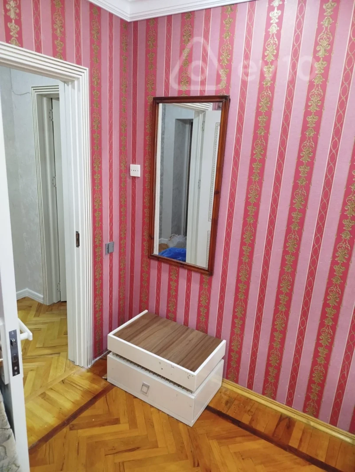 Satılır 3 otaqlı köhnə tikili 60 m²