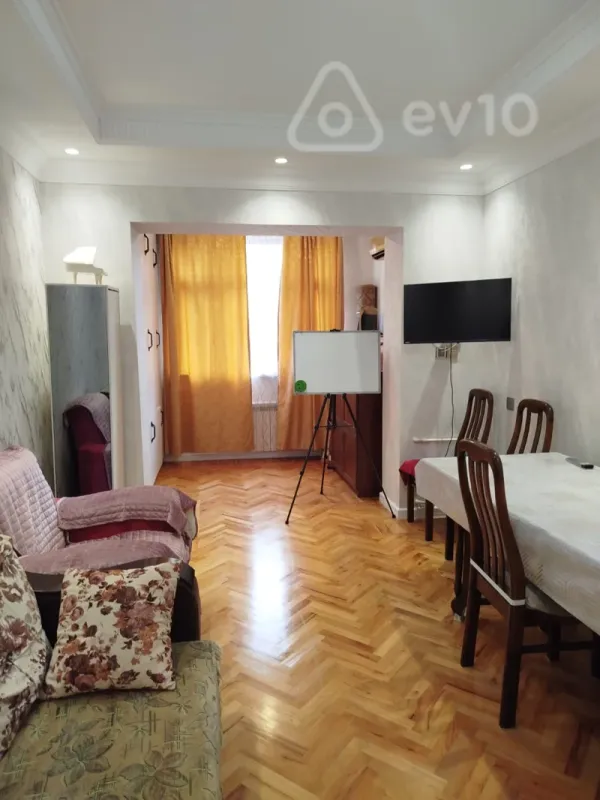 Satılır 3 otaqlı köhnə tikili 60 m²