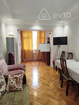 Satılır 3 otaqlı köhnə tikili 60 m² — Bakı, Binəqədi 3 otaq 60.00 m²