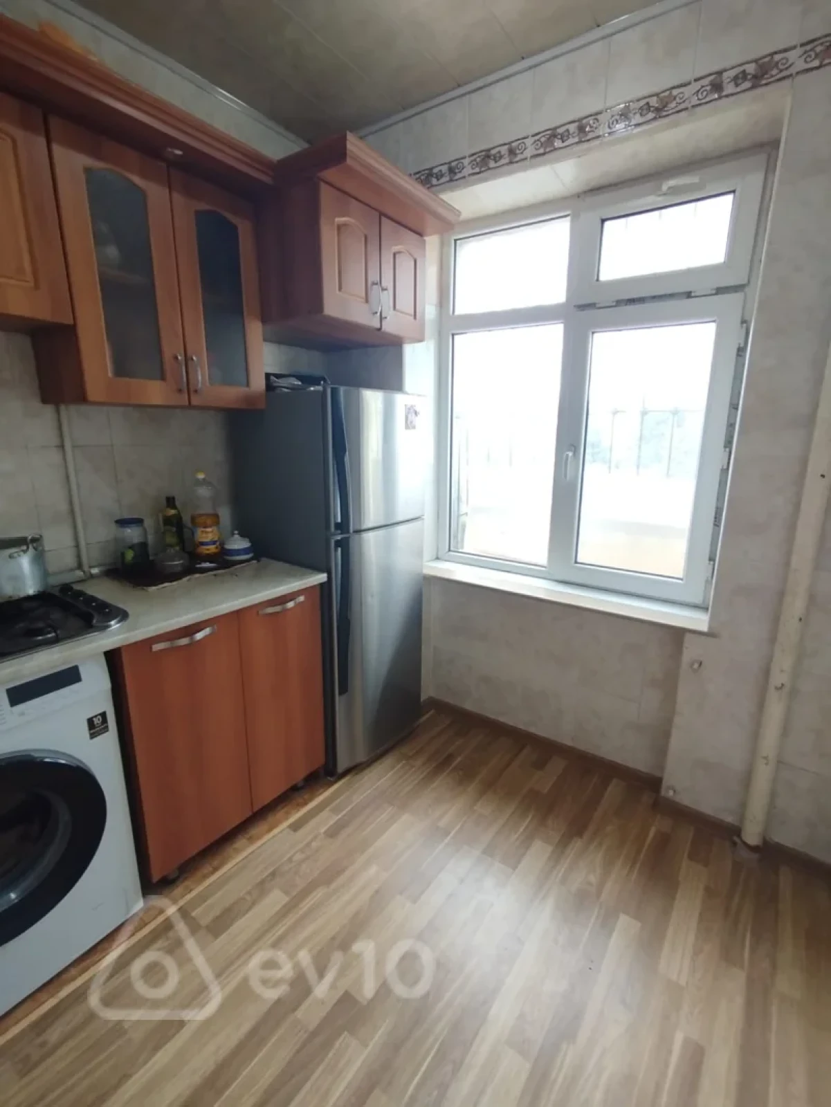 Satılır 3 otaqlı köhnə tikili 60 m²