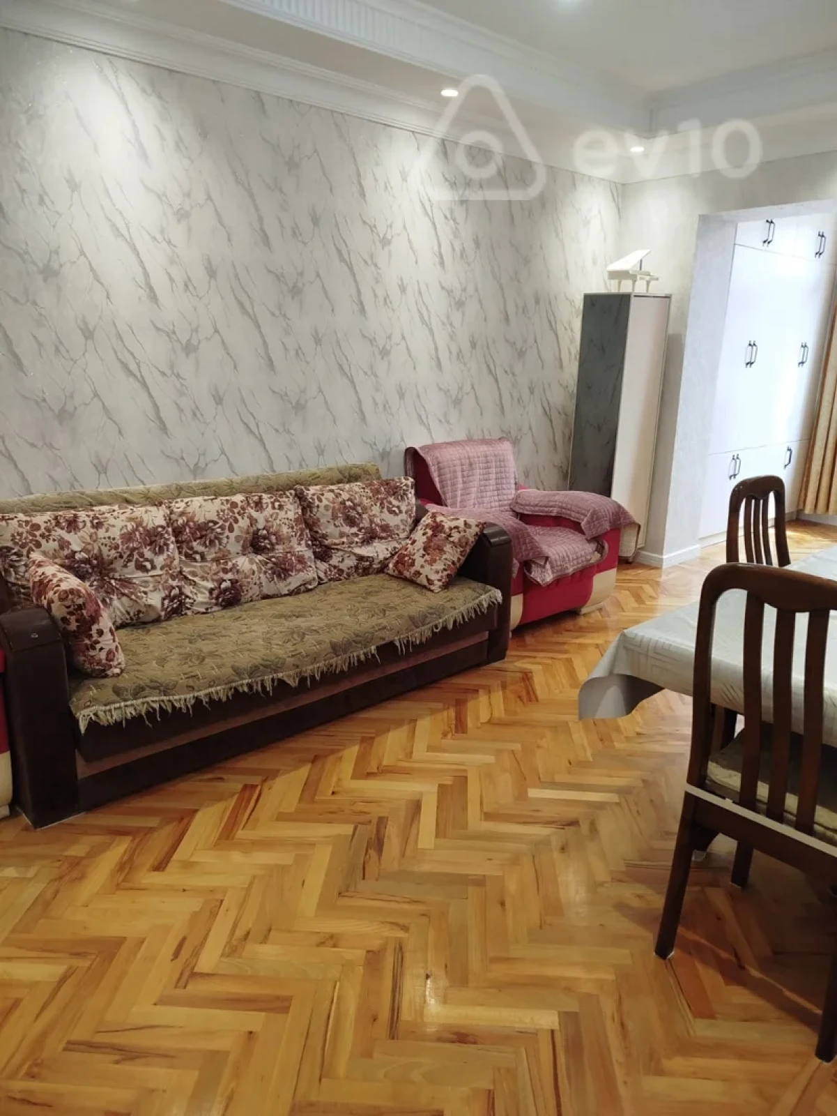 Satılır 3 otaqlı köhnə tikili 60 m²
