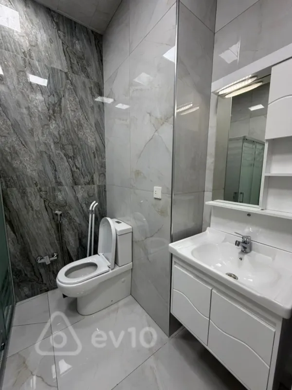 Kirayə verilir 2 otaqlı yeni tikili 62 m²