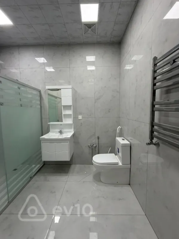 Kirayə verilir 2 otaqlı yeni tikili 62 m²