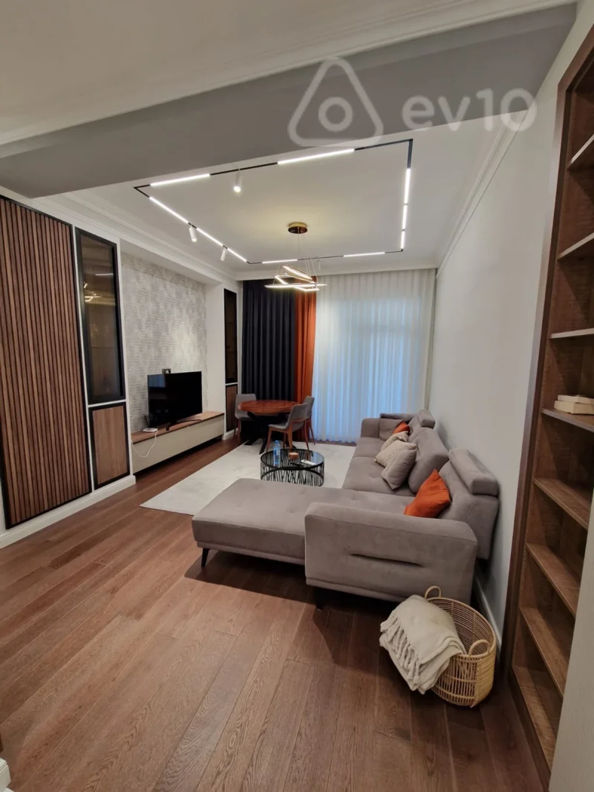 Satılır 2 otaqlı yeni tikili 65 m²