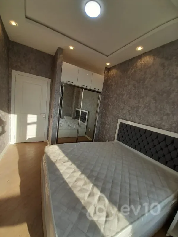 Kirayə verilir 3 otaqlı yeni tikili 70 m²