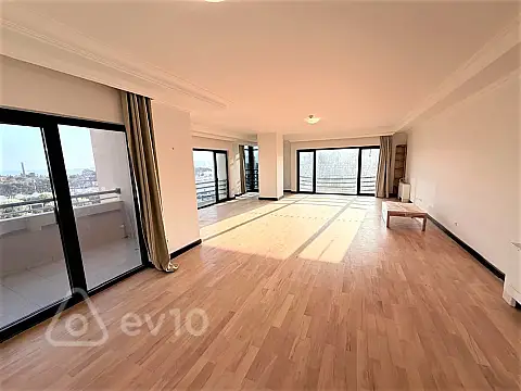 Satılır 4 otaqlı yeni tikili 183 m²