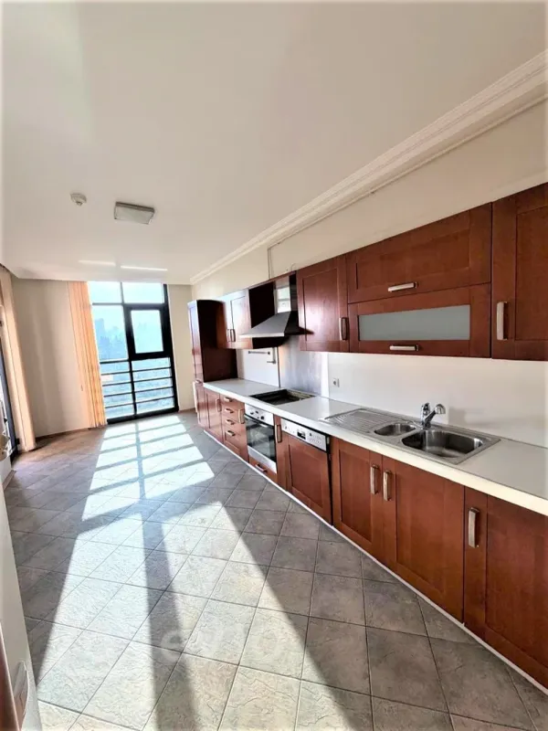 Satılır 4 otaqlı yeni tikili 183 m²