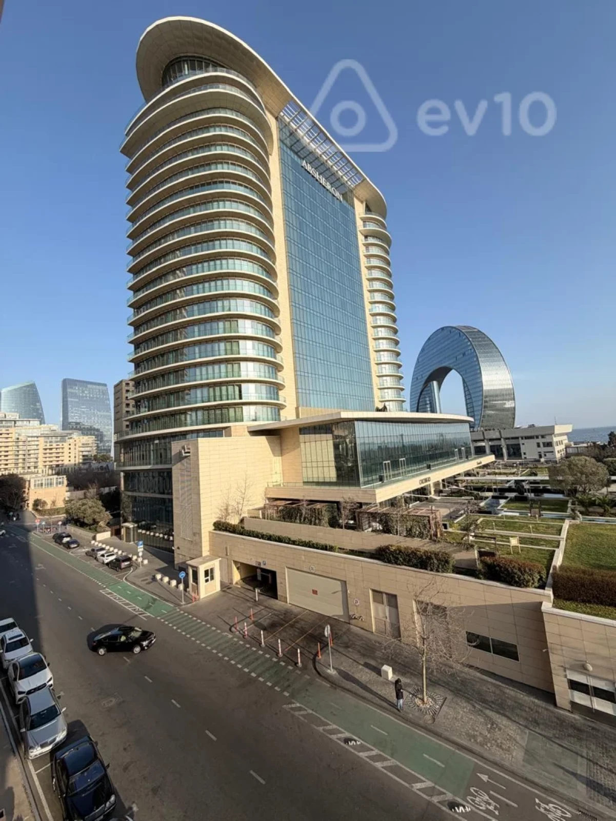 Satılır 4 otaqlı yeni tikili 183 m²