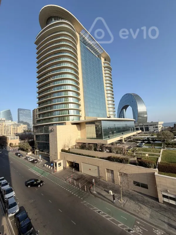 Satılır 4 otaqlı yeni tikili 183 m²