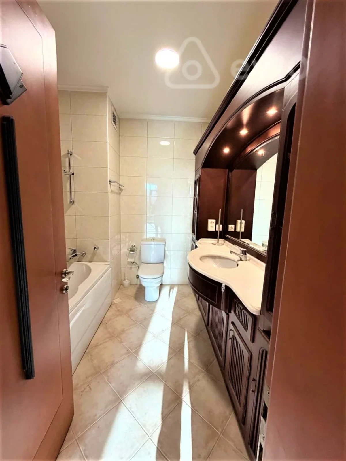 Satılır 4 otaqlı yeni tikili 183 m²