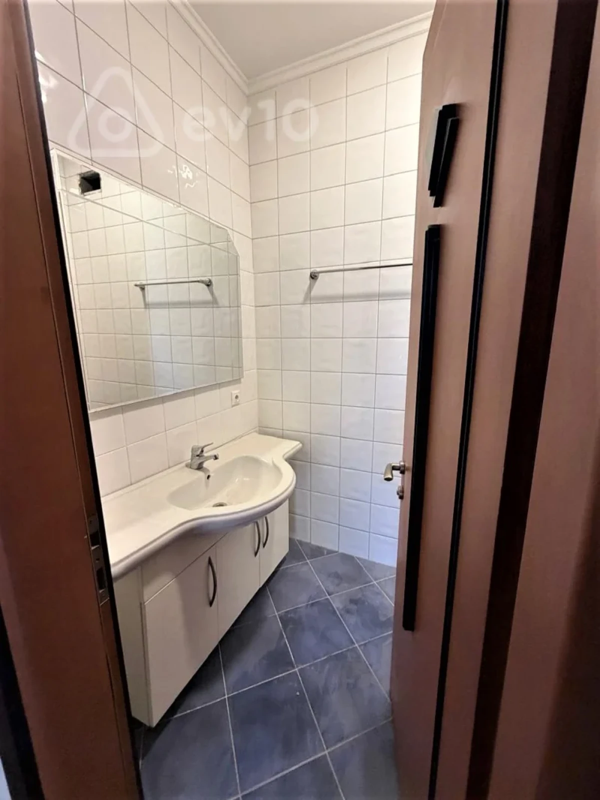 Satılır 4 otaqlı yeni tikili 183 m²