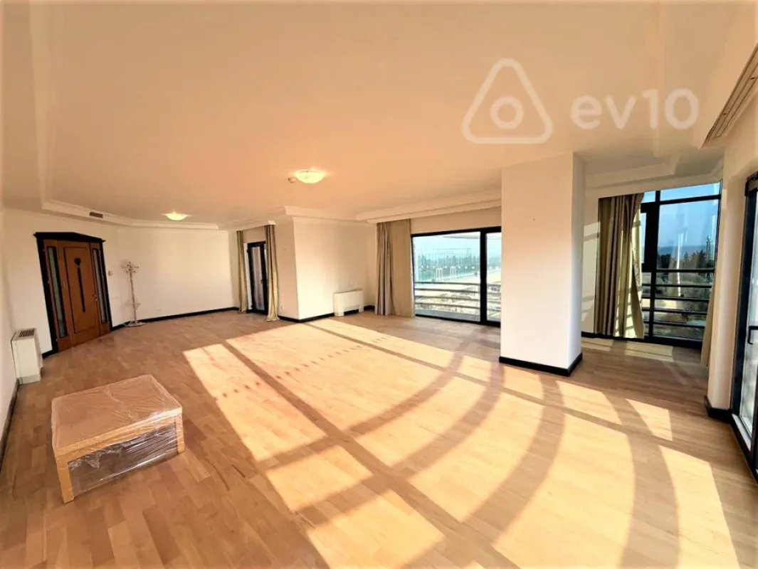 Satılır 4 otaqlı yeni tikili 183 m²