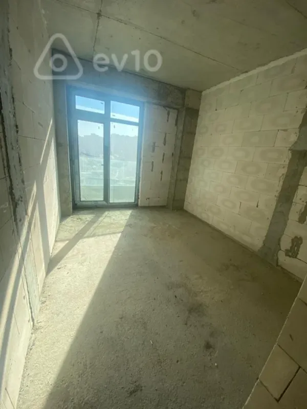 Satılır 4 otaqlı yeni tikili 175 m²