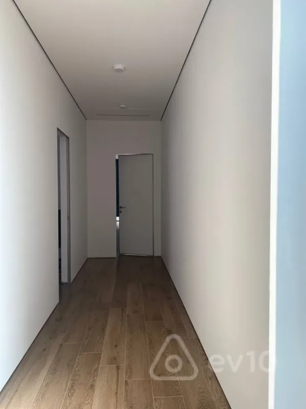 Satılır 7 otaqlı həyət evi 350 m²