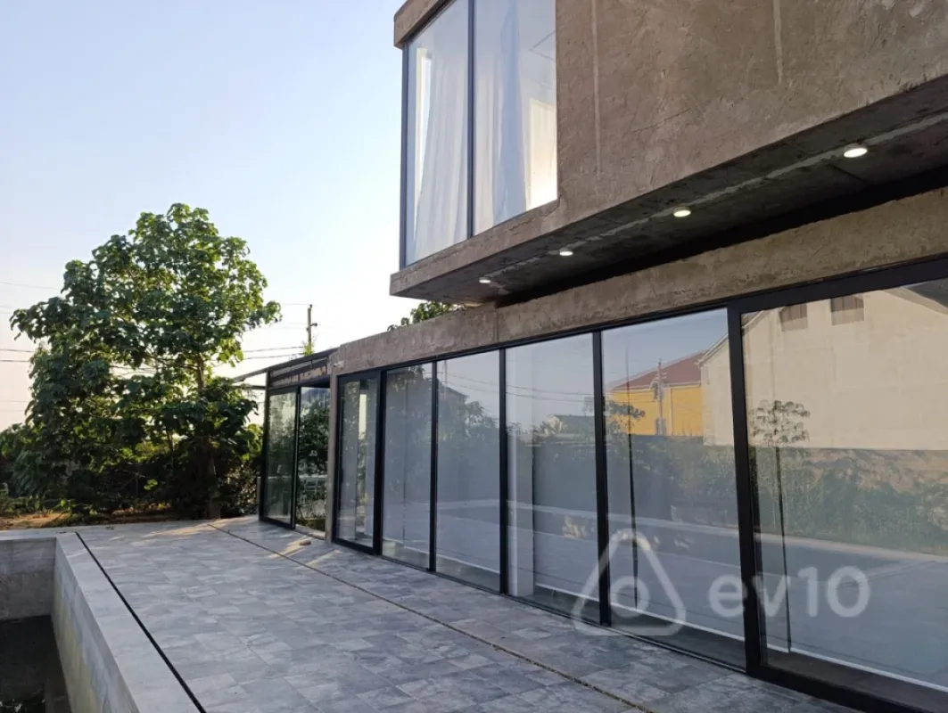 Satılır 7 otaqlı həyət evi 350 m²