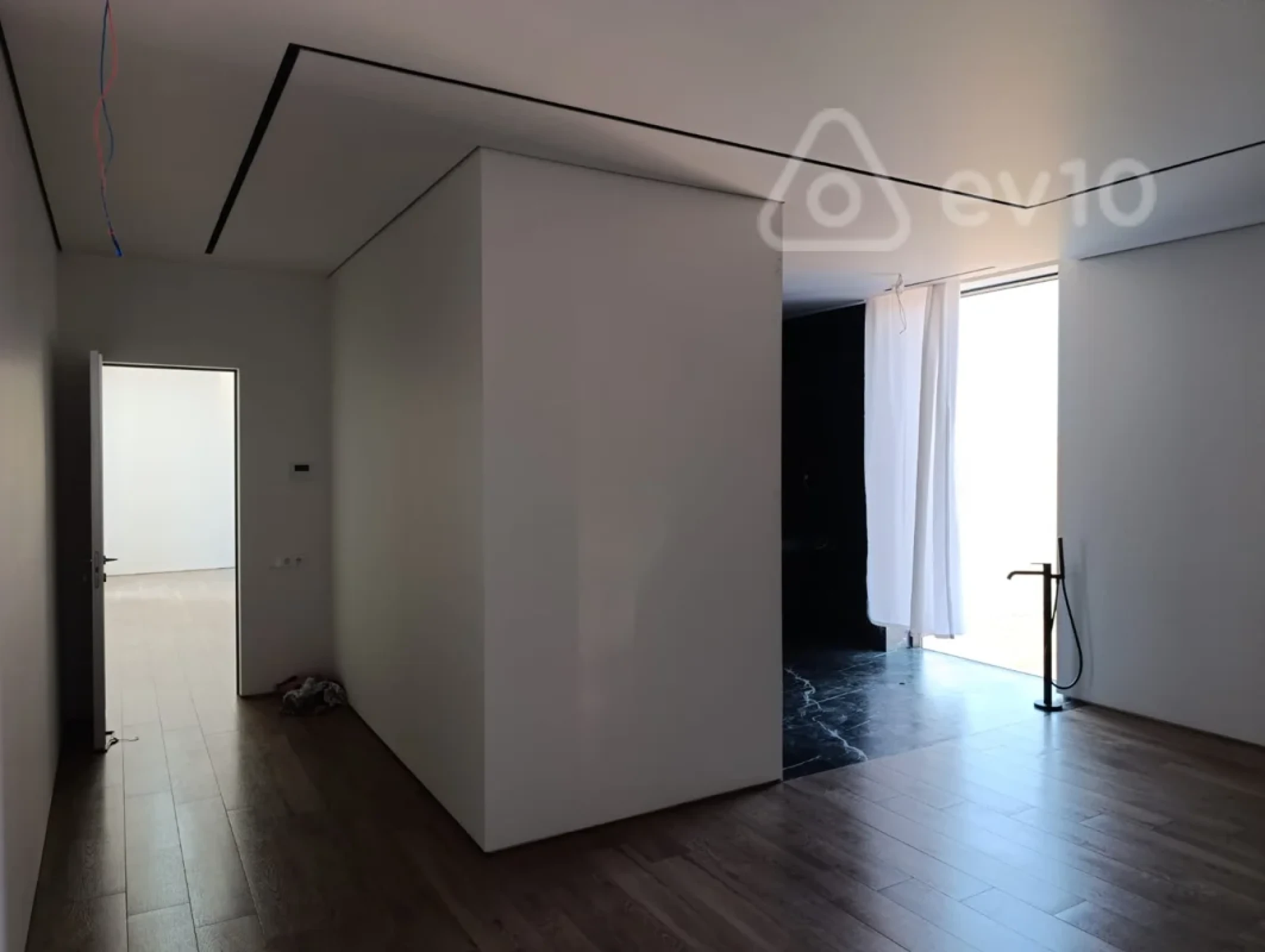 Satılır 7 otaqlı həyət evi 350 m²