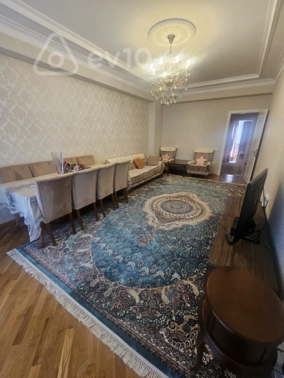 Kirayə verilir 3 otaqlı yeni tikili 117 m²
