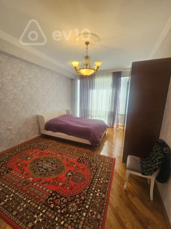 Kirayə verilir 3 otaqlı yeni tikili 117 m²