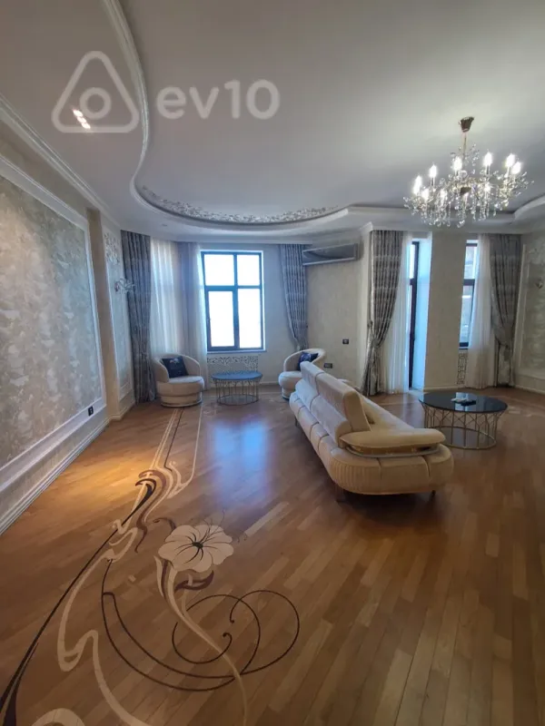 Kirayə verilir 4 otaqlı yeni tikili 220 m²
