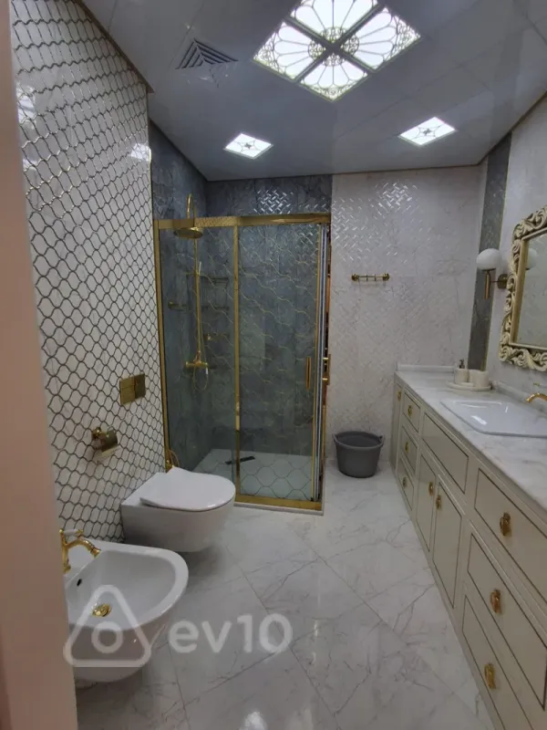 Kirayə verilir 4 otaqlı yeni tikili 220 m²