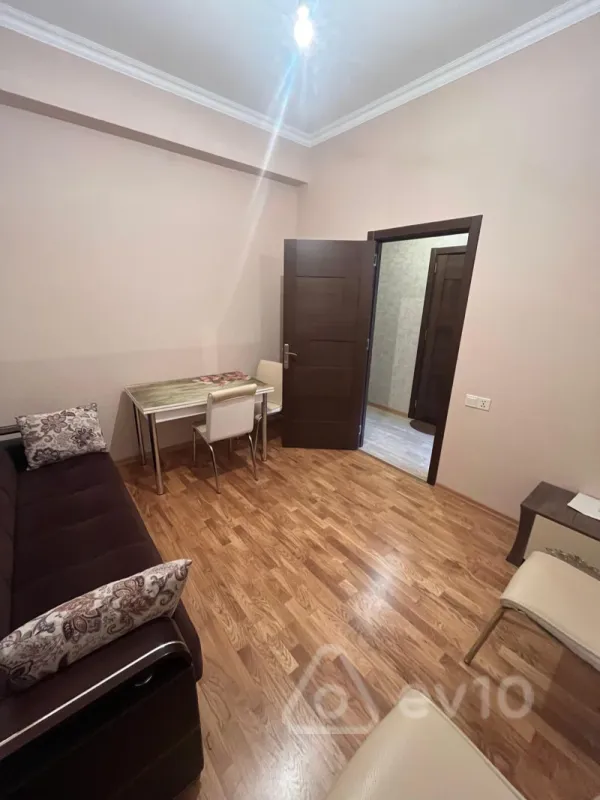 Kirayə verilir 2 otaqlı yeni tikili 55 m²