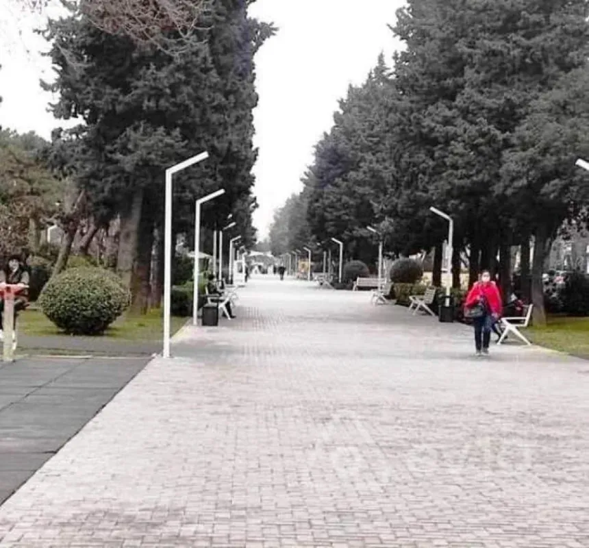 Satılır 3 otaqlı köhnə tikili 80 m²