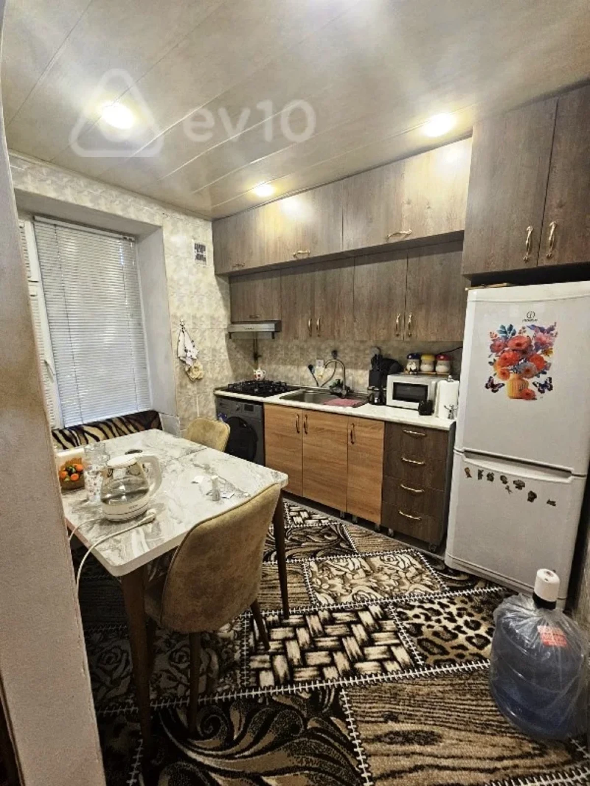 Satılır 3 otaqlı köhnə tikili 80 m²