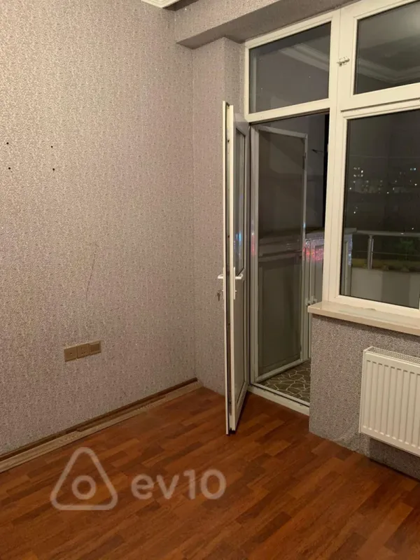 Kirayə verilir 2 otaqlı yeni tikili 65 m²