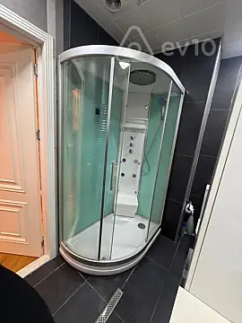 Kirayə verilir 4 otaqlı yeni tikili 180 m²